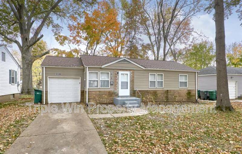 House for rent at 10128 Ashbrook Dr, Saint Louis, MO 63137