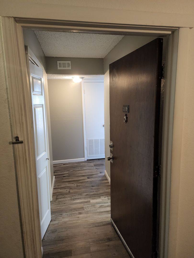 Apartment for rent at 920 S Rock Rd, Wichita, KS 67207