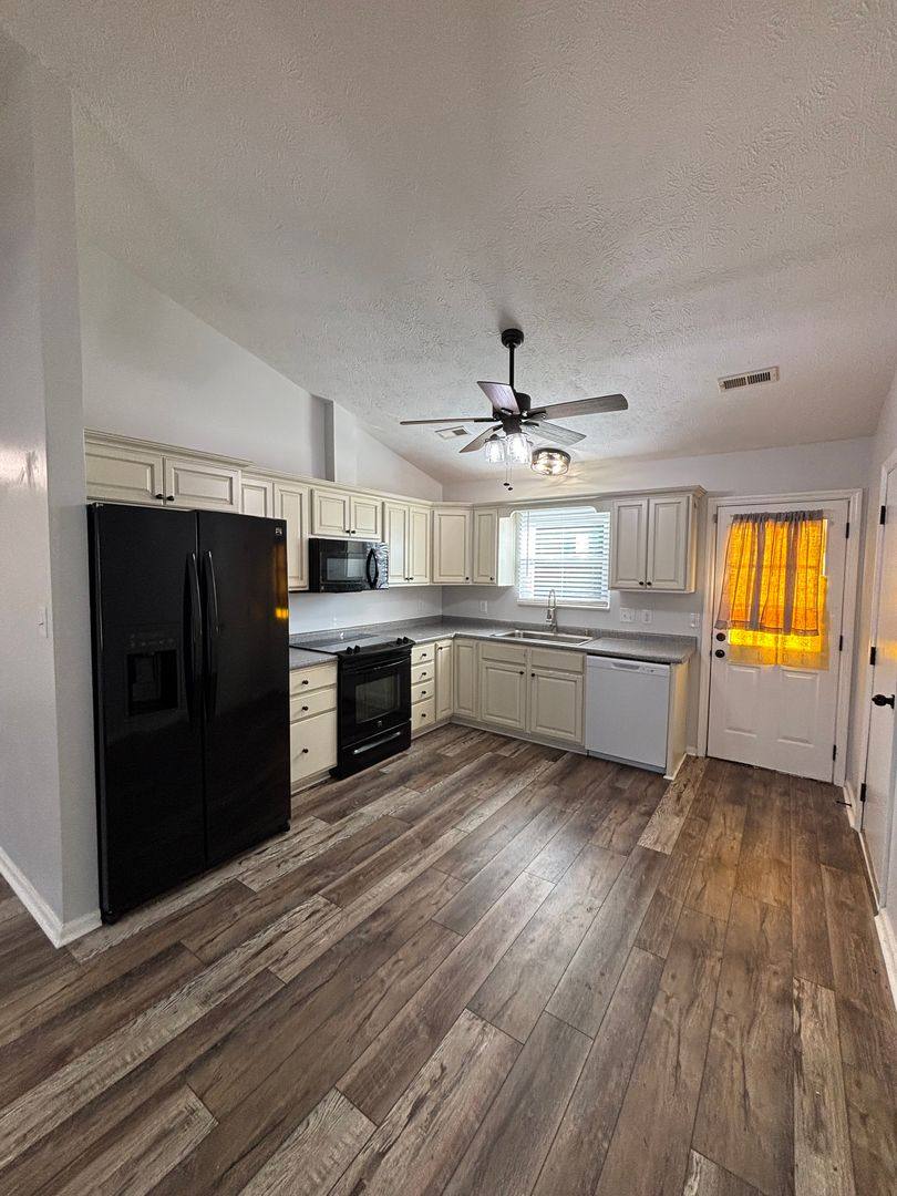 House for rent at 7800 Branford Court, Powell, TN 37849