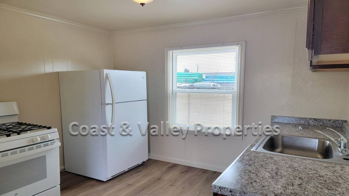 Apartment for rent at 845 El Camino Real N, Salinas, CA 93907