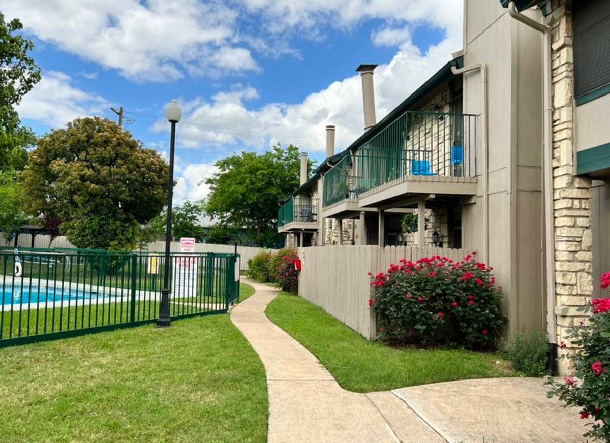 Townhouse for rent at 3601 Willow Springs Rd, Austin, TX 78704