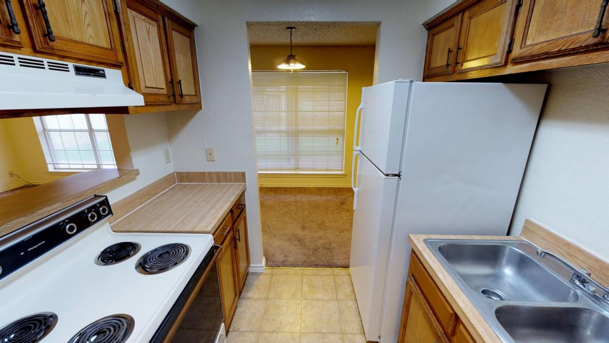 Apartment for rent at 706 W Sycamore St, Denton, TX 76201