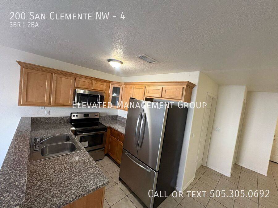Townhouse for rent at 200 San Clemente NW #4, Albuquerque, NM 87107