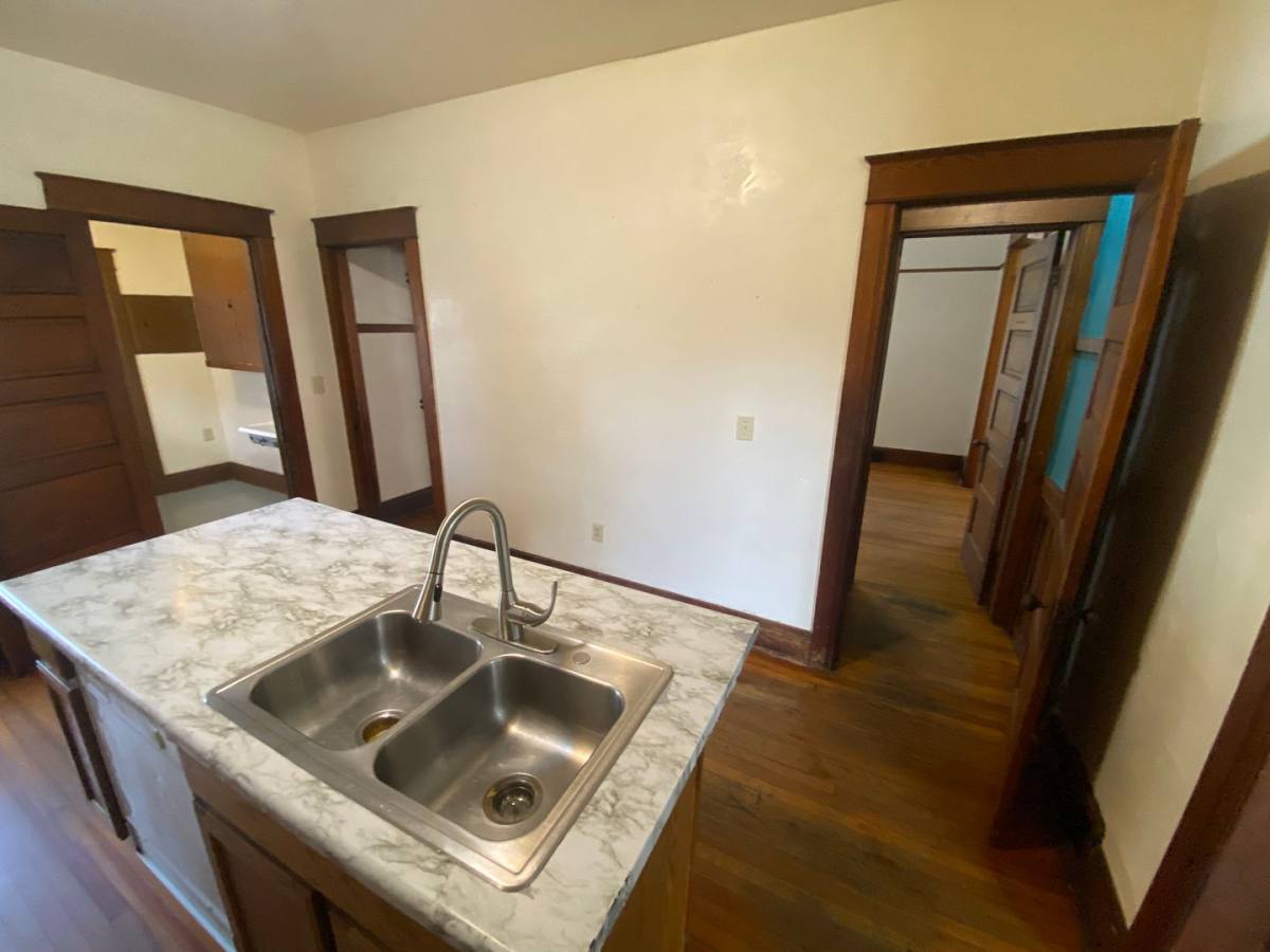 House for rent at 920 E St, Lincoln, NE 68508
