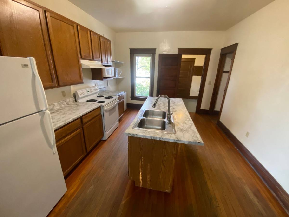 House for rent at 920 E St, Lincoln, NE 68508