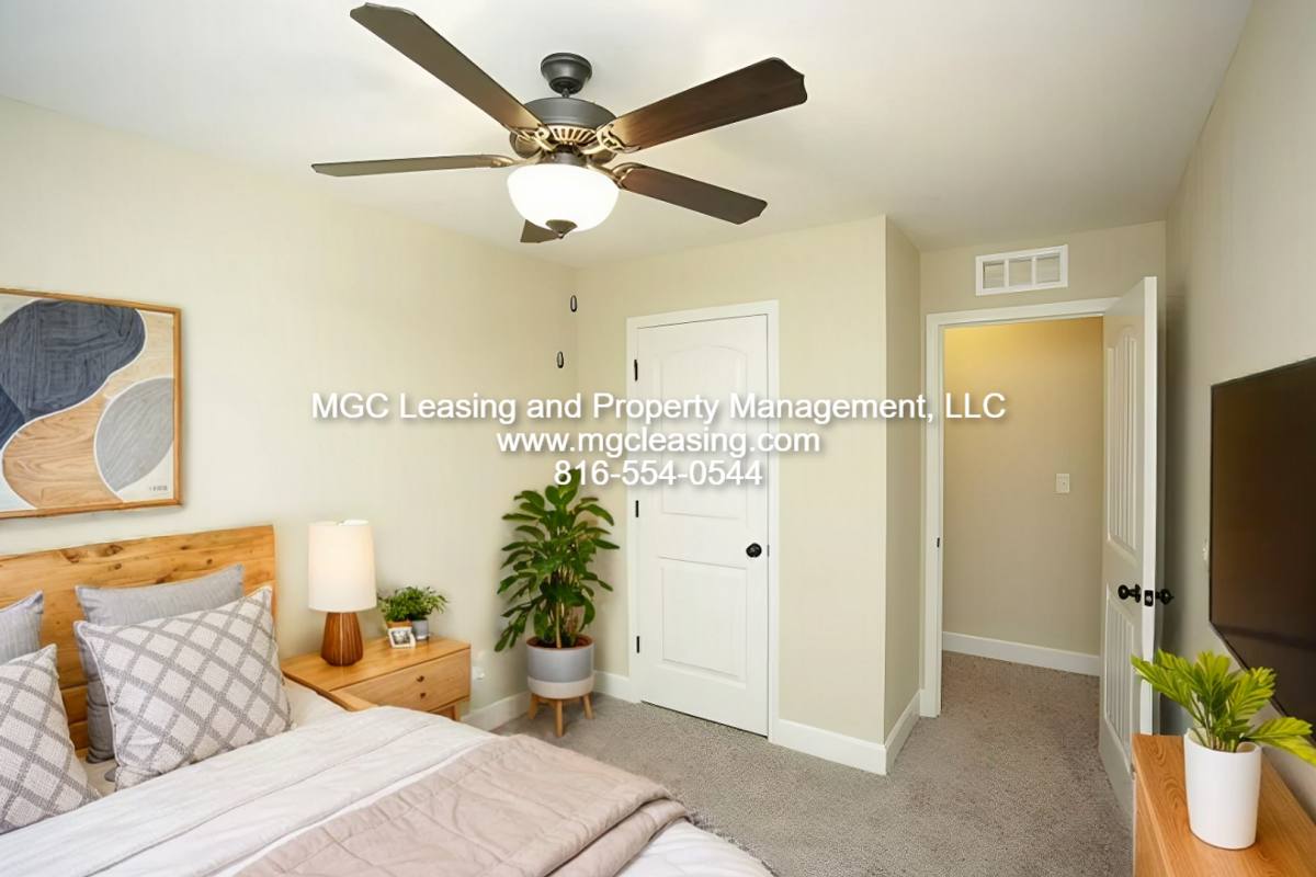 Townhouse for rent at 108-114 Barberry Lane, Raymore, MO 64083