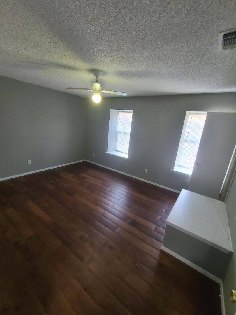 Apartment for rent at 3117 Las Vegas Trail, Fort Worth, TX 76116