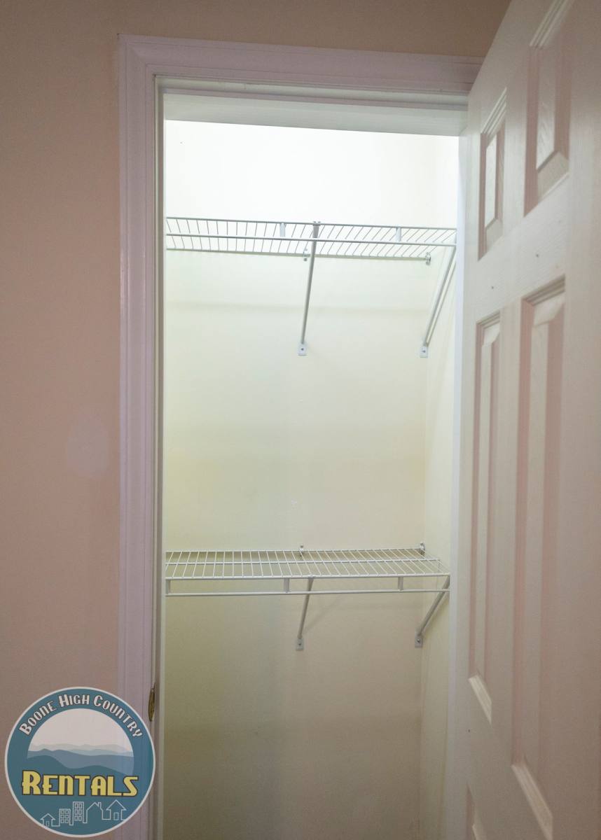 Apartment for rent at 1555 W King St, Boone, NC 28607