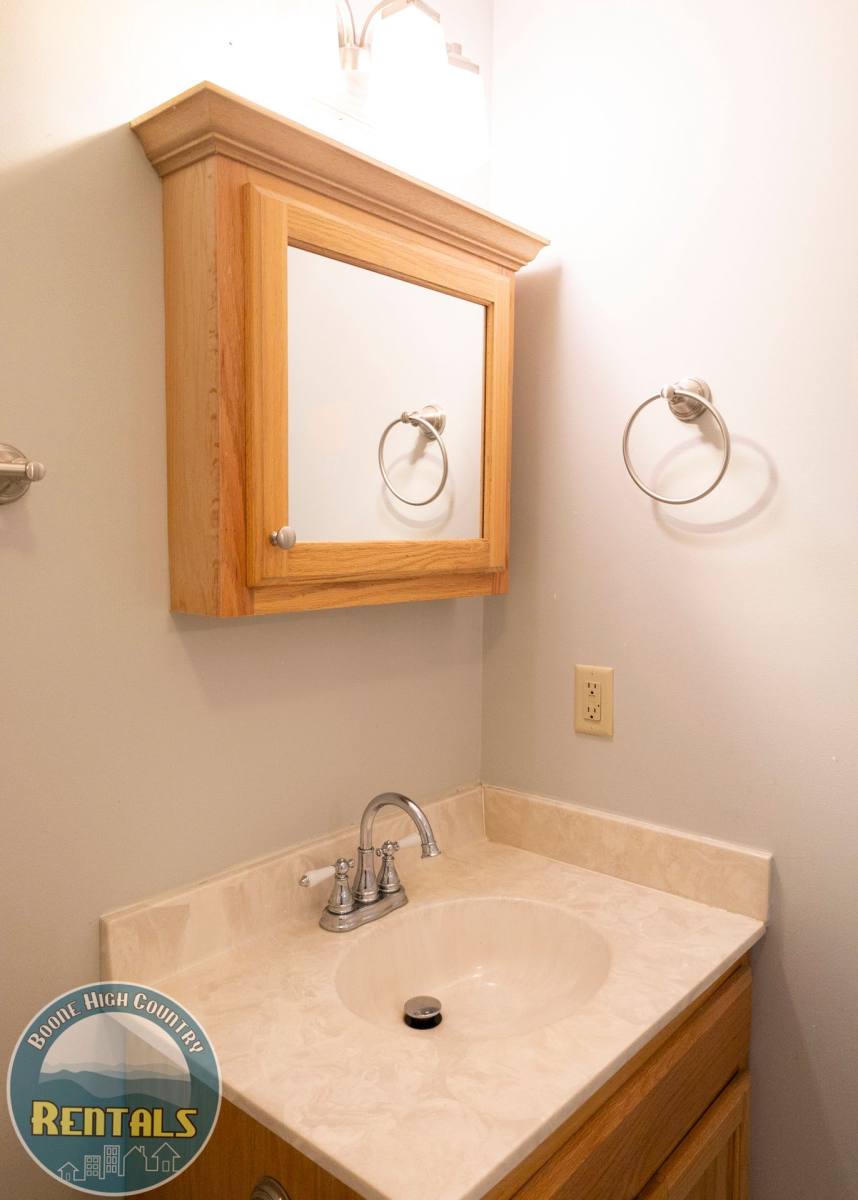 Apartment for rent at 1555 W King St, Boone, NC 28607