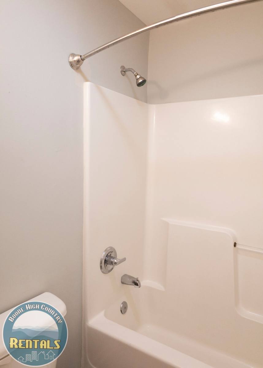 Apartment for rent at 1555 W King St, Boone, NC 28607