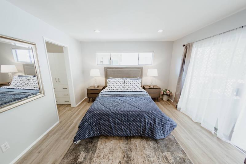 Townhouse for rent at 11153 Morrison St #REAR, North Hollywood, CA 91601