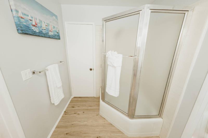 Townhouse for rent at 11153 Morrison St #REAR, North Hollywood, CA 91601