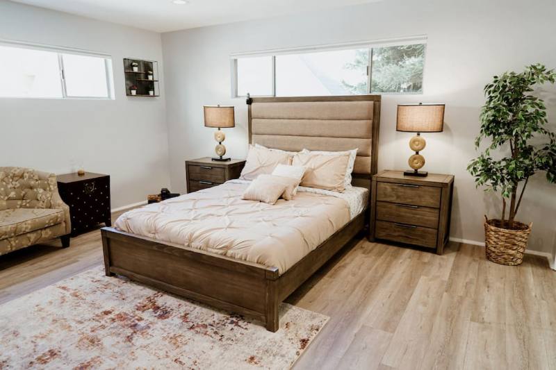 Townhouse for rent at 11153 Morrison St #REAR, North Hollywood, CA 91601