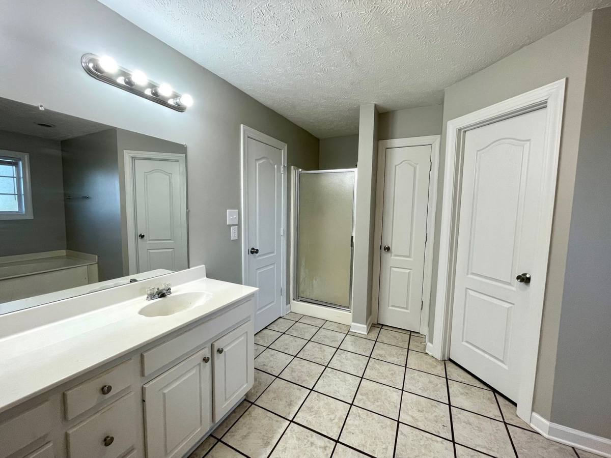 Apartment for rent at 287 Foxworth Dr, Jackson, TN 38305