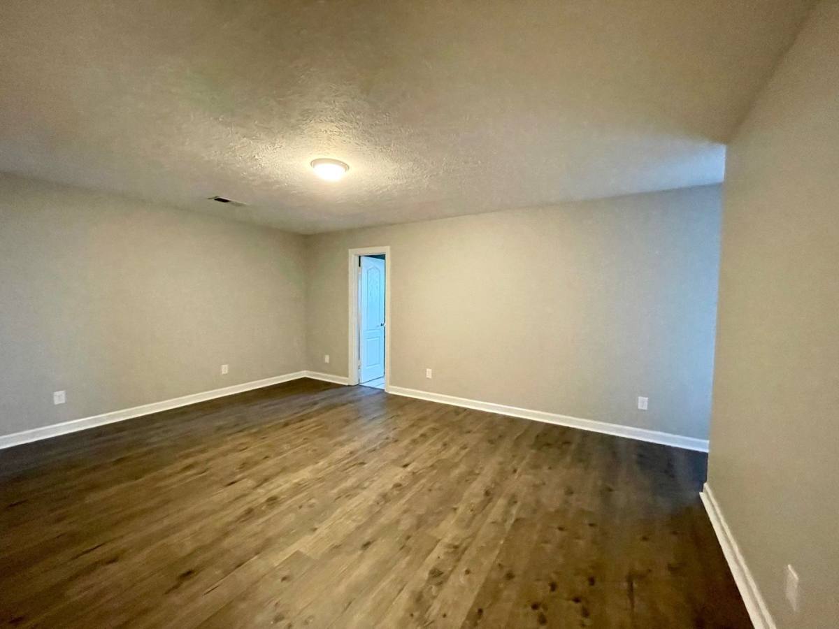 Apartment for rent at 287 Foxworth Dr, Jackson, TN 38305