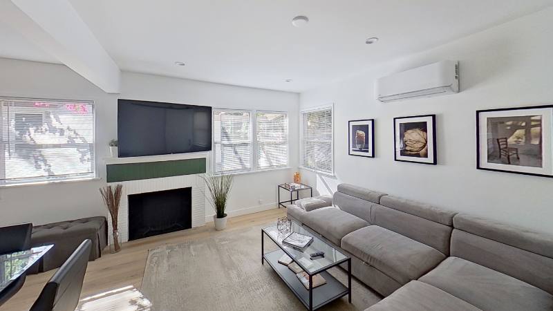 House for rent at 10863 Kling St #4, North Hollywood, CA 91602