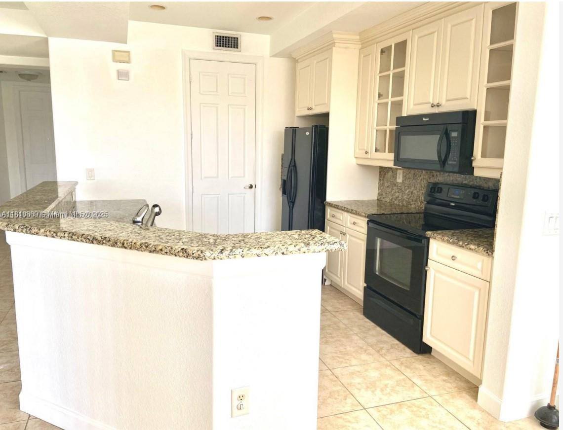 Townhouse for rent at 8231 NW 127th Lane, Pompano Beach, FL 33076