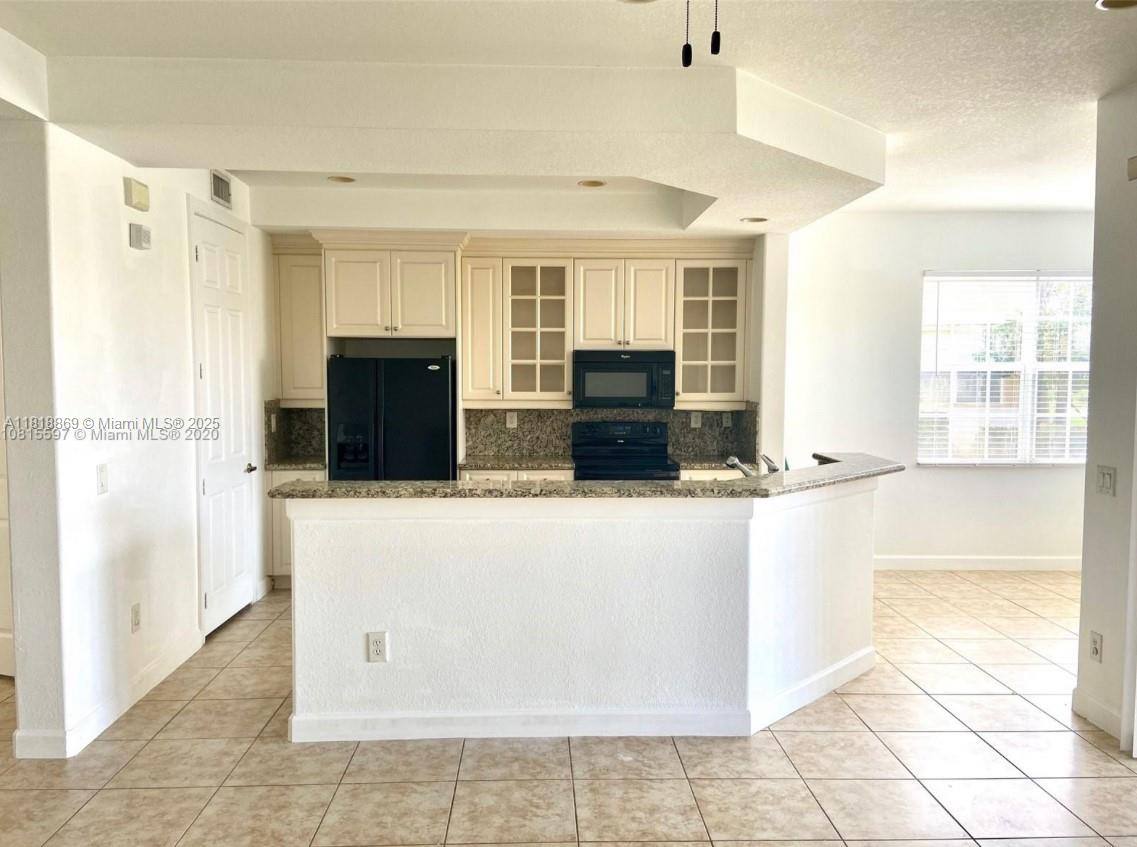 Townhouse for rent at 8231 NW 127th Lane, Pompano Beach, FL 33076