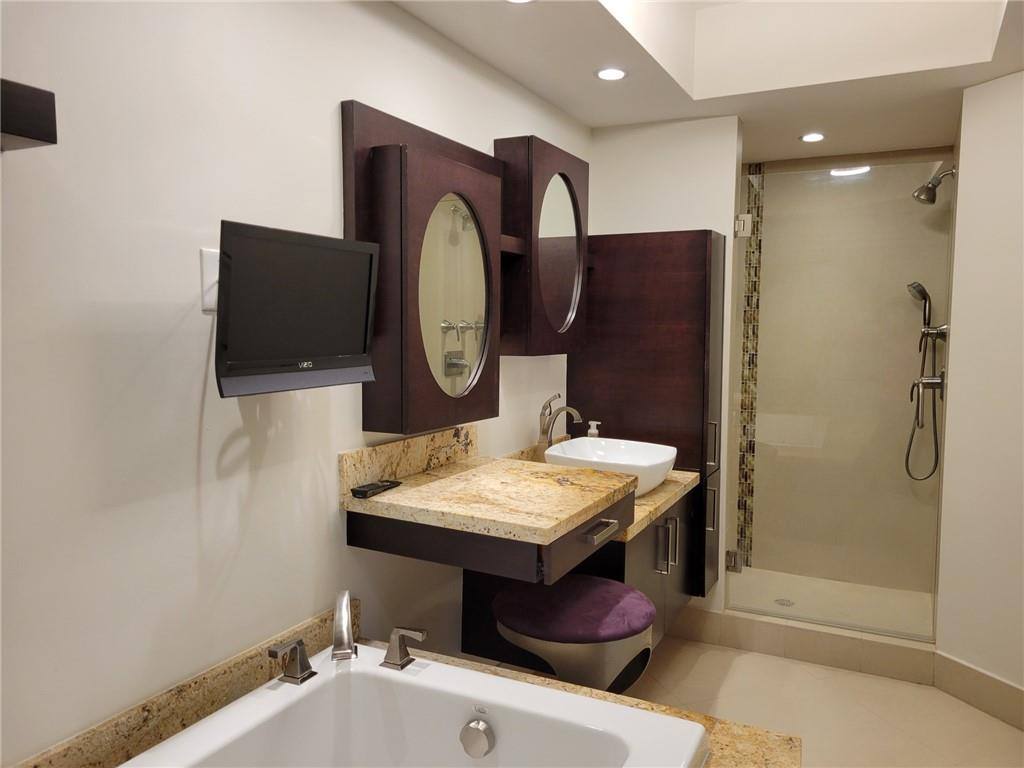 Apartment for rent at 20281 E Country Club Dr #503, Miami, FL 33180