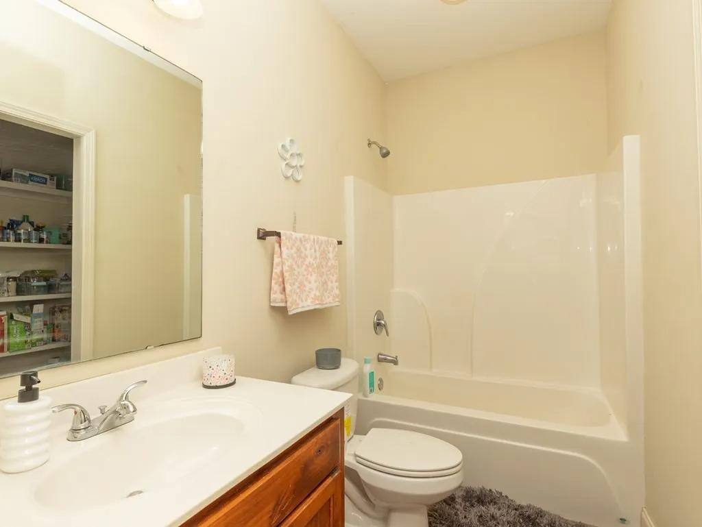 Apartment for rent at 363 Acadia Loop, Oxford, MS 38655