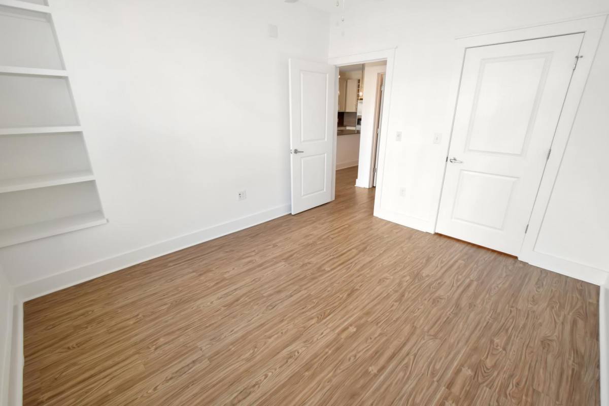 650 E Brooklyn Village Ave, Charlotte, NC 28202 - Apartment for Rent - Image 15