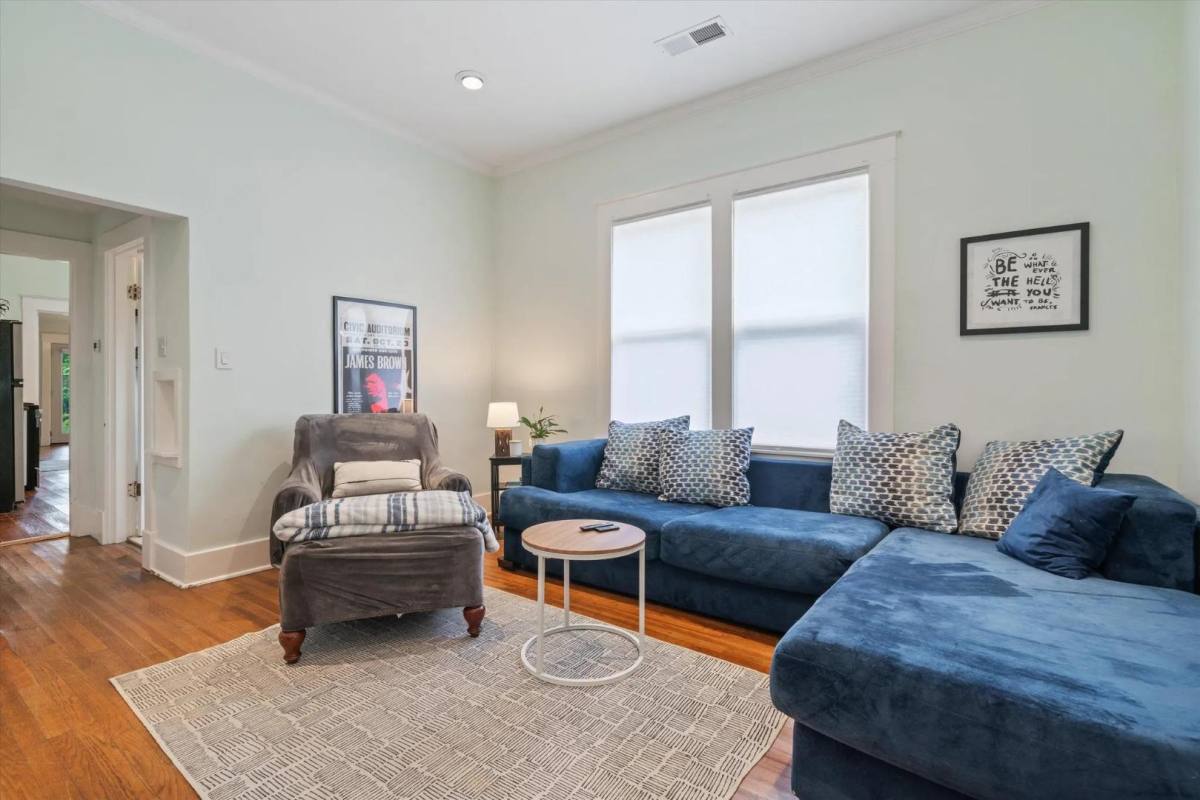 Apartment for rent at 2030 Young Ave E, Memphis, TN 38104
