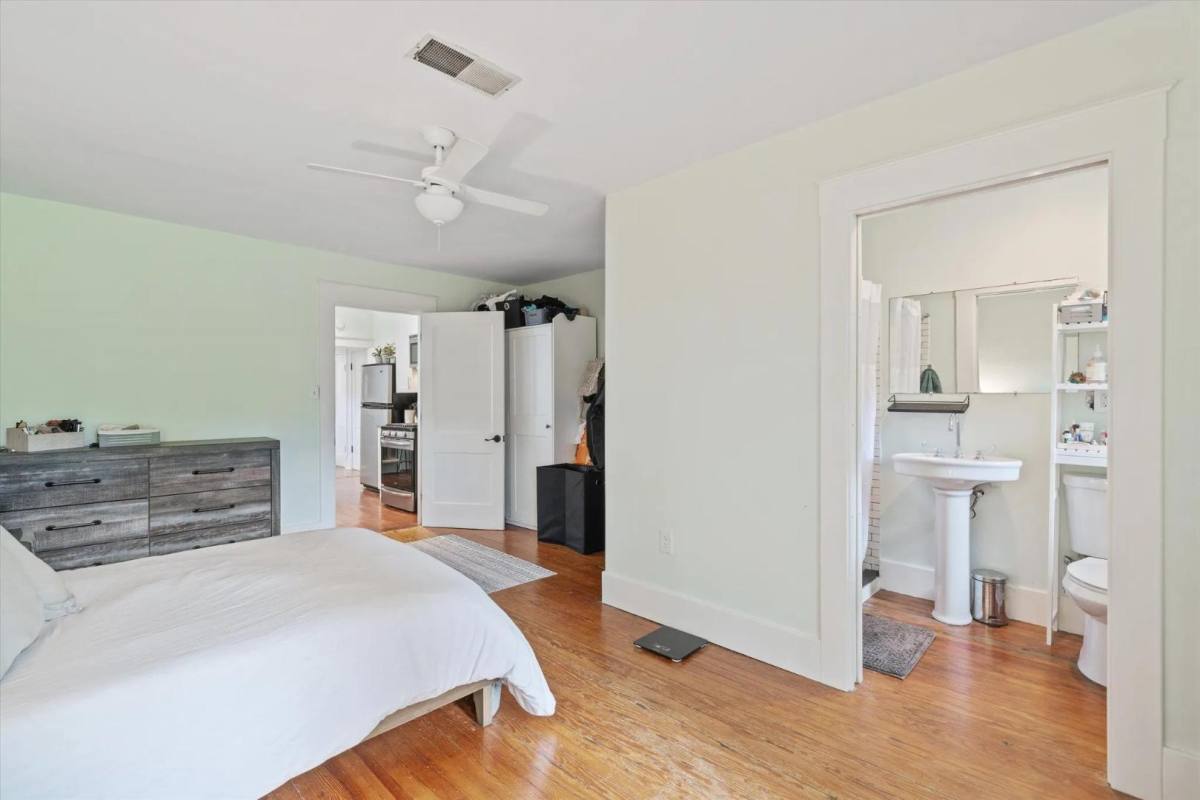 Apartment for rent at 2030 Young Ave E, Memphis, TN 38104