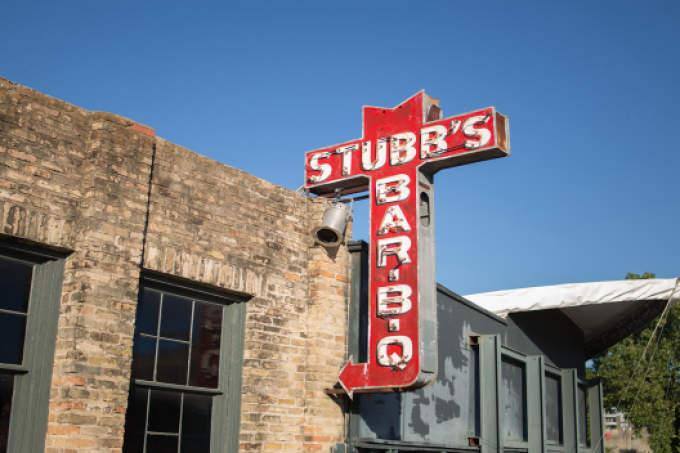 801 W 5th St, Austin, TX 78703 - Apartment For Rent - Image 2