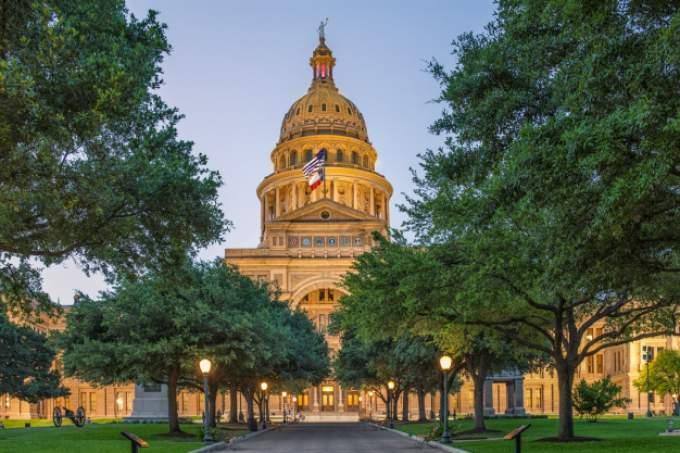 801 W 5th St, Austin, TX 78703 - Apartment For Rent - Image 4