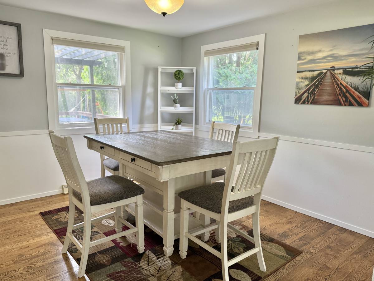 House for rent at 154 Rose Lane, Green Bay, WI 54302