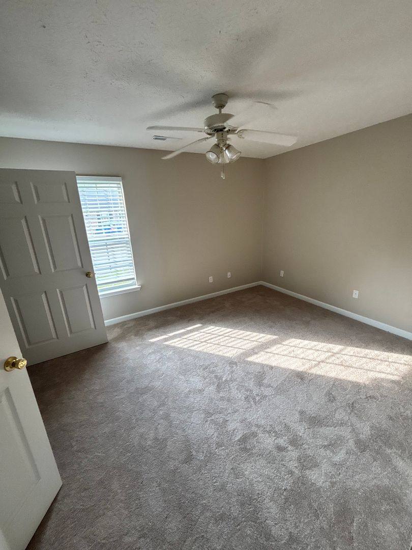 Apartment for rent at 134 Raleigh Dr, Elizabethtown, KY 42701