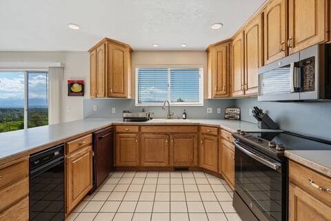 Townhouse for rent at 6282 S Heughs Canyon Way, Salt Lake City, UT 84121