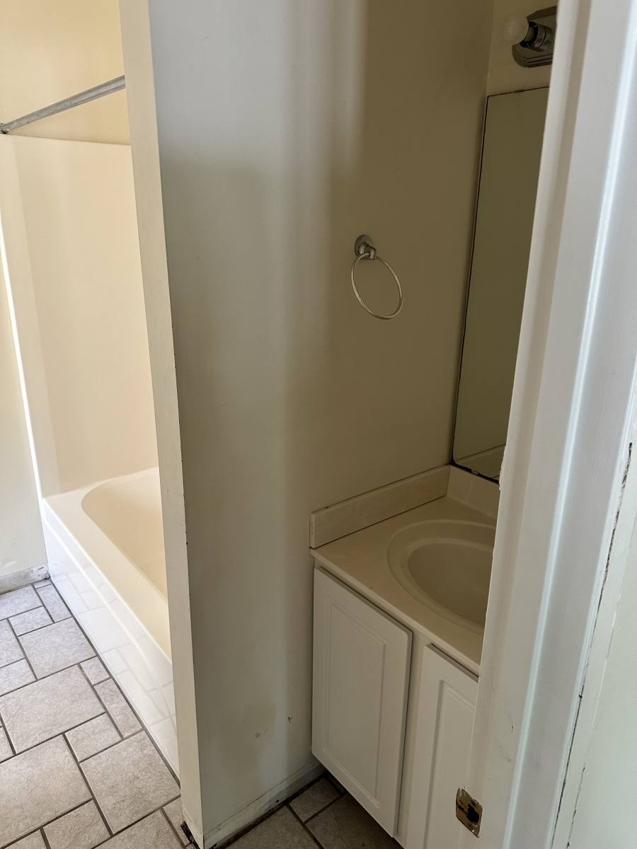 Townhouse for rent at 816 S College Ave, Oxford, OH 45056