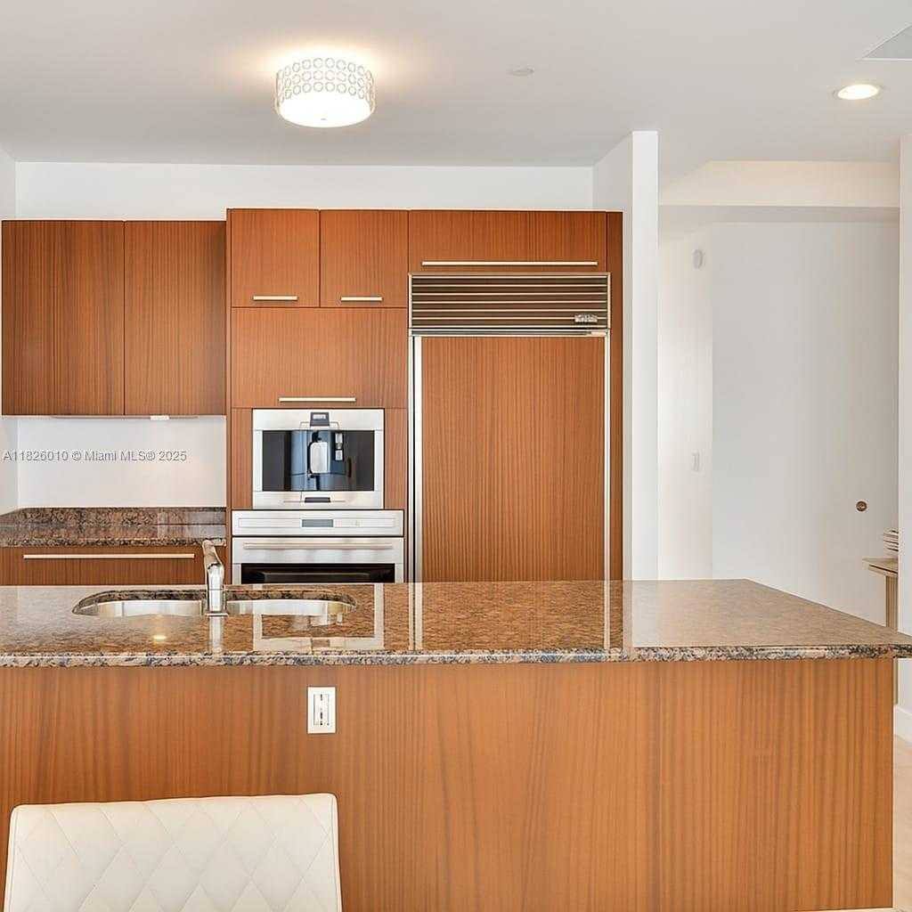 Apartment for rent at 15811 Collins Ave, North Miami Beach, FL 33160