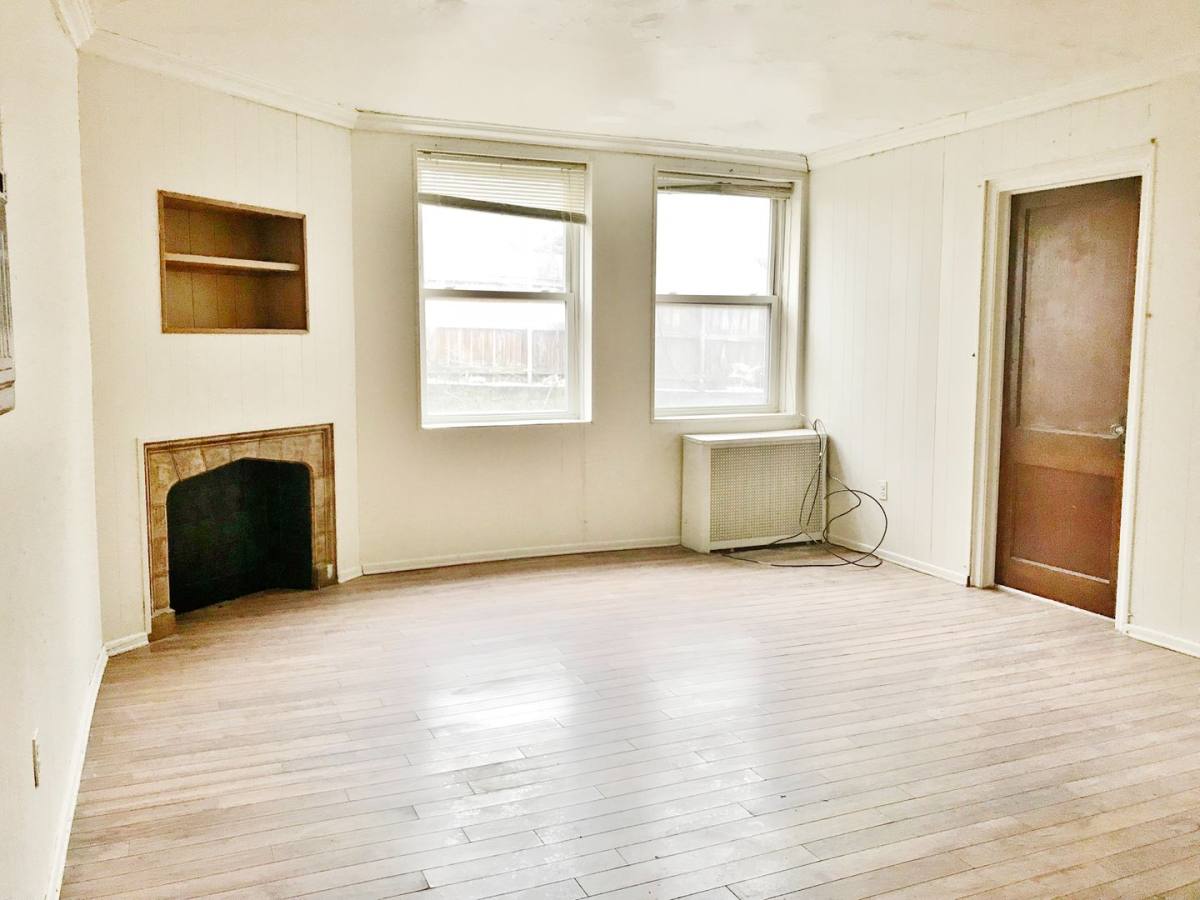 Townhouse for rent at 1914 Murray Ave, Pittsburgh, PA 15217