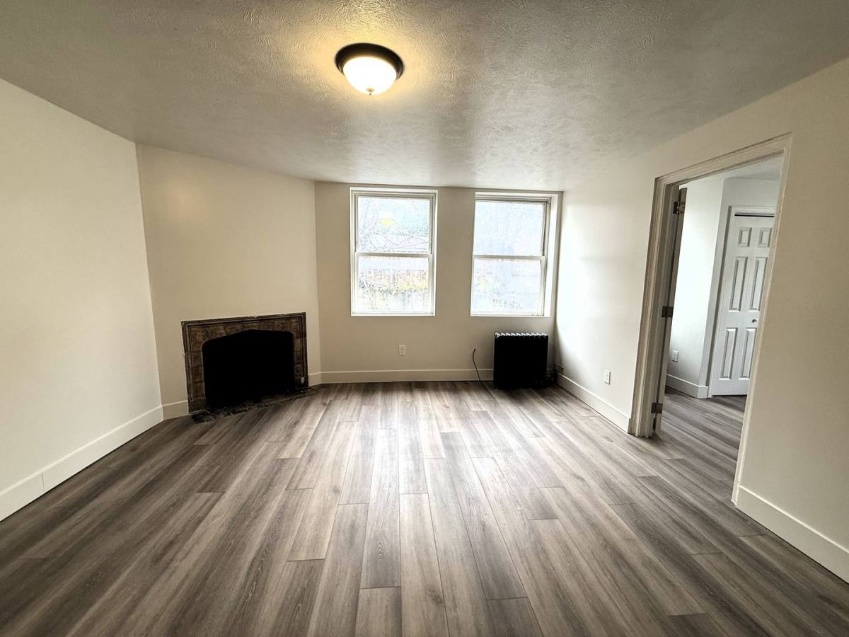 Townhouse for rent at 1914 Murray Ave, Pittsburgh, PA 15217