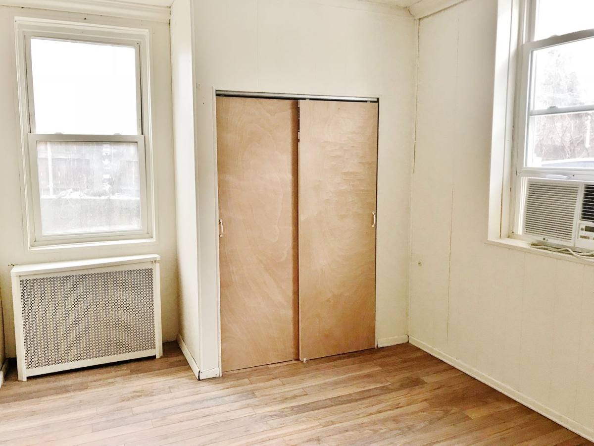 Townhouse for rent at 1914 Murray Ave, Pittsburgh, PA 15217