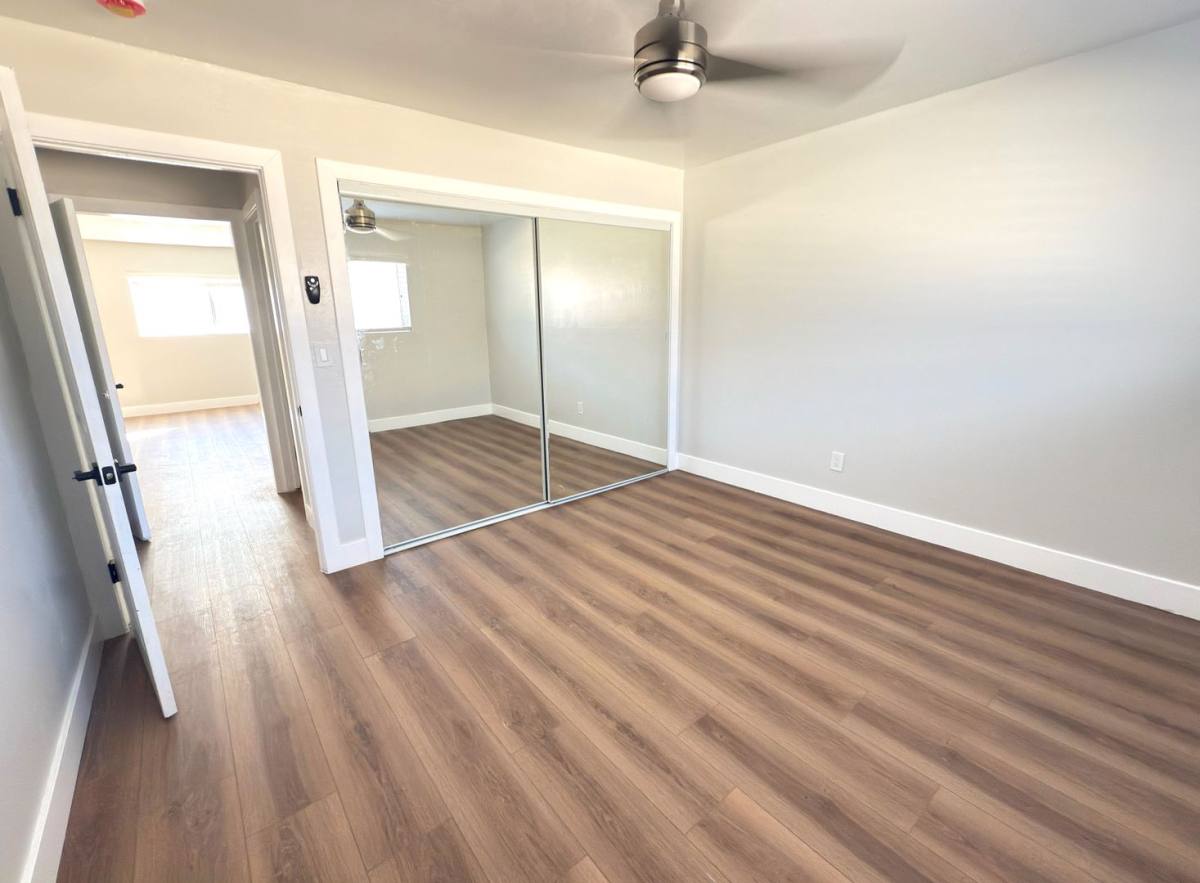 Apartment for rent at 11204-10 S Broadway, Los Angeles, CA 90061