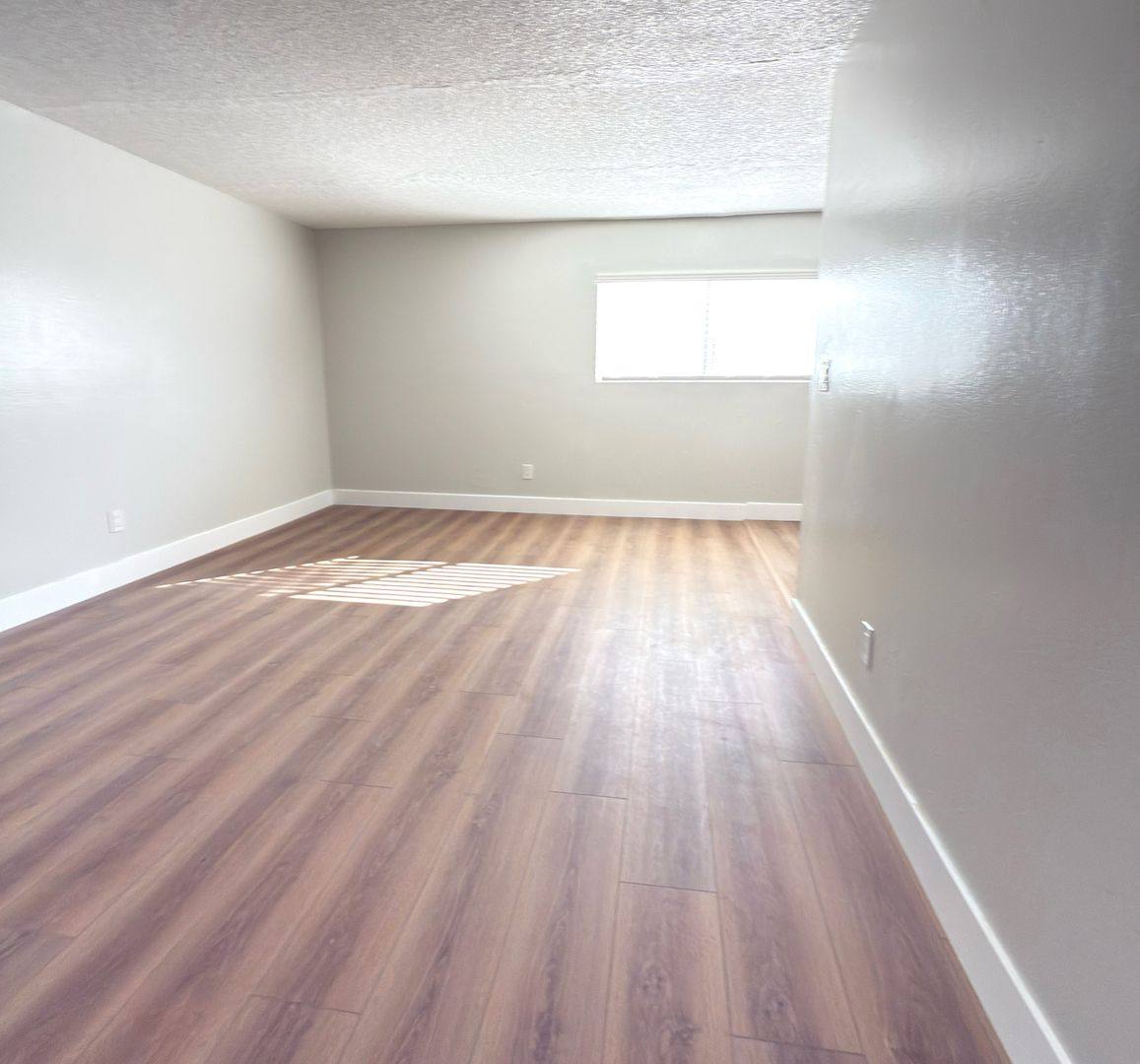 Apartment for rent at 11204-10 S Broadway, Los Angeles, CA 90061