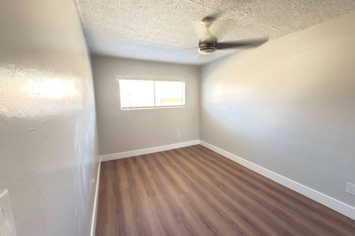 Apartment for rent at 11204-10 S Broadway, Los Angeles, CA 90061