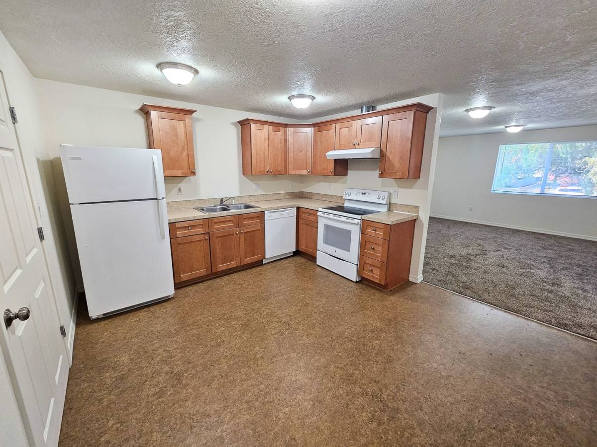 Apartment for rent at 3426-3442 Hadley St NE, Salem, OR 97301