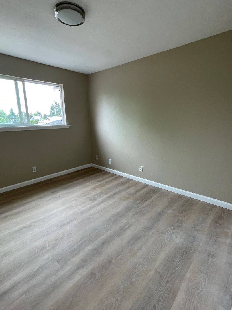 Apartment for rent at 1830 SE Thurston St, Albany, OR 97321