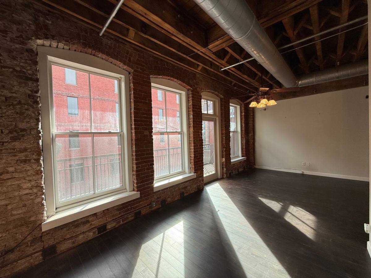 Apartment for rent at 212 7th St E, Saint Paul, MN 55101