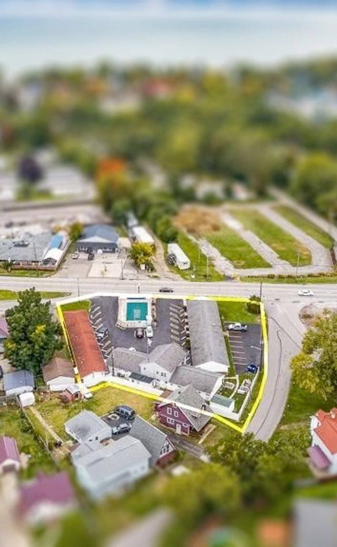 Apartment for rent at 3701 W Lake Rd, Erie, PA 16505