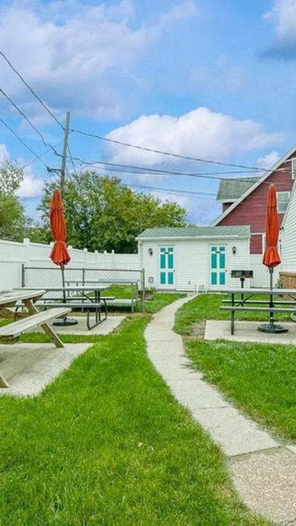 Apartment for rent at 3701 W Lake Rd, Erie, PA 16505
