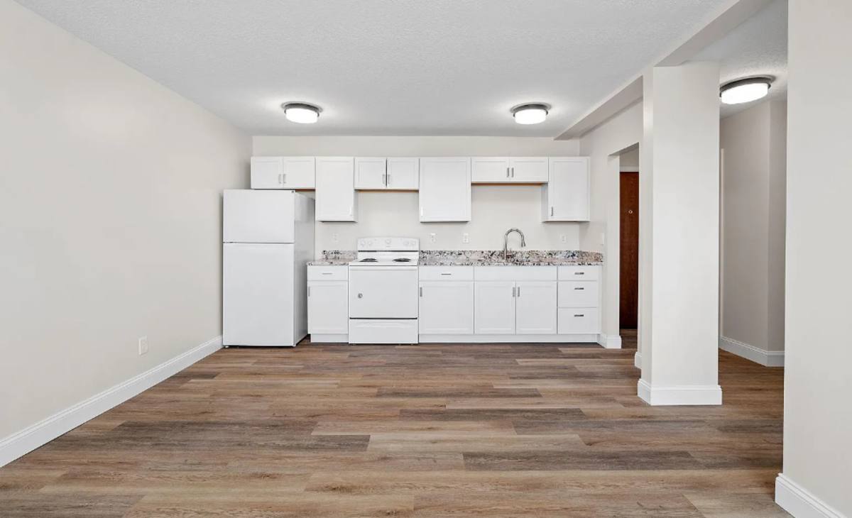 Apartment for rent at 1032 Duluth St, Saint Paul, MN 55106