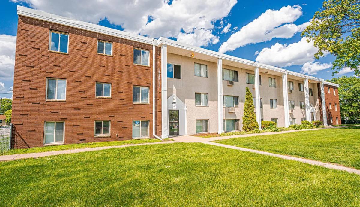 Apartment for rent at 1032 Duluth St, Saint Paul, MN 55106