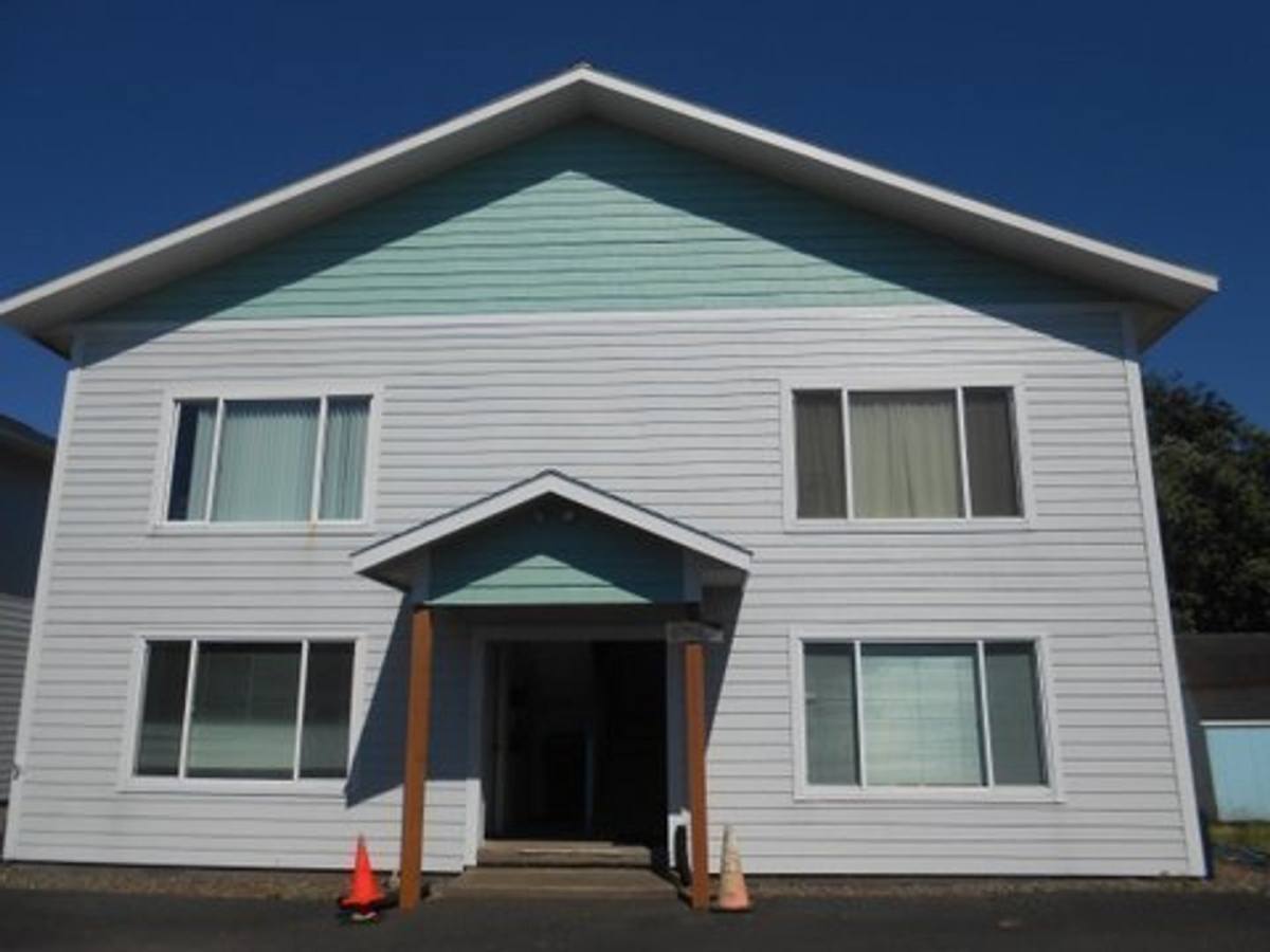 Apartment for rent at 928 NW Spring St, Newport, OR 97365