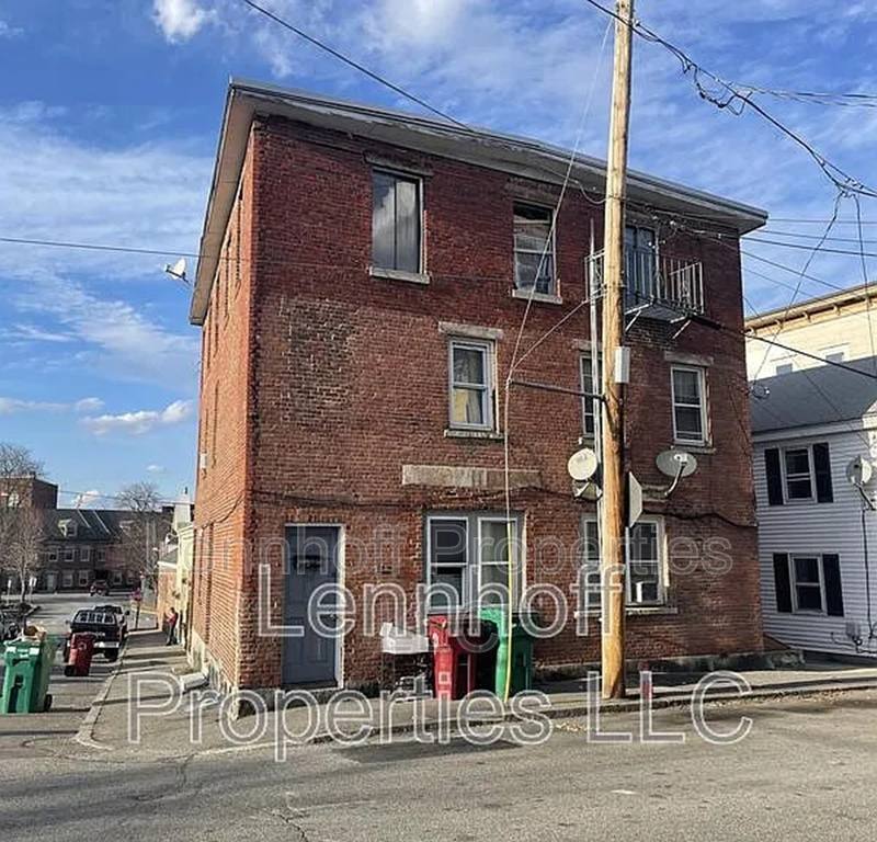 Apartment for rent at 22 Chapel St #1, Lowell, MA 01852
