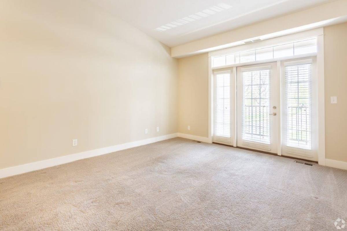 Apartment for rent at 1302 Eisenhower Ave, Valparaiso, IN 46383